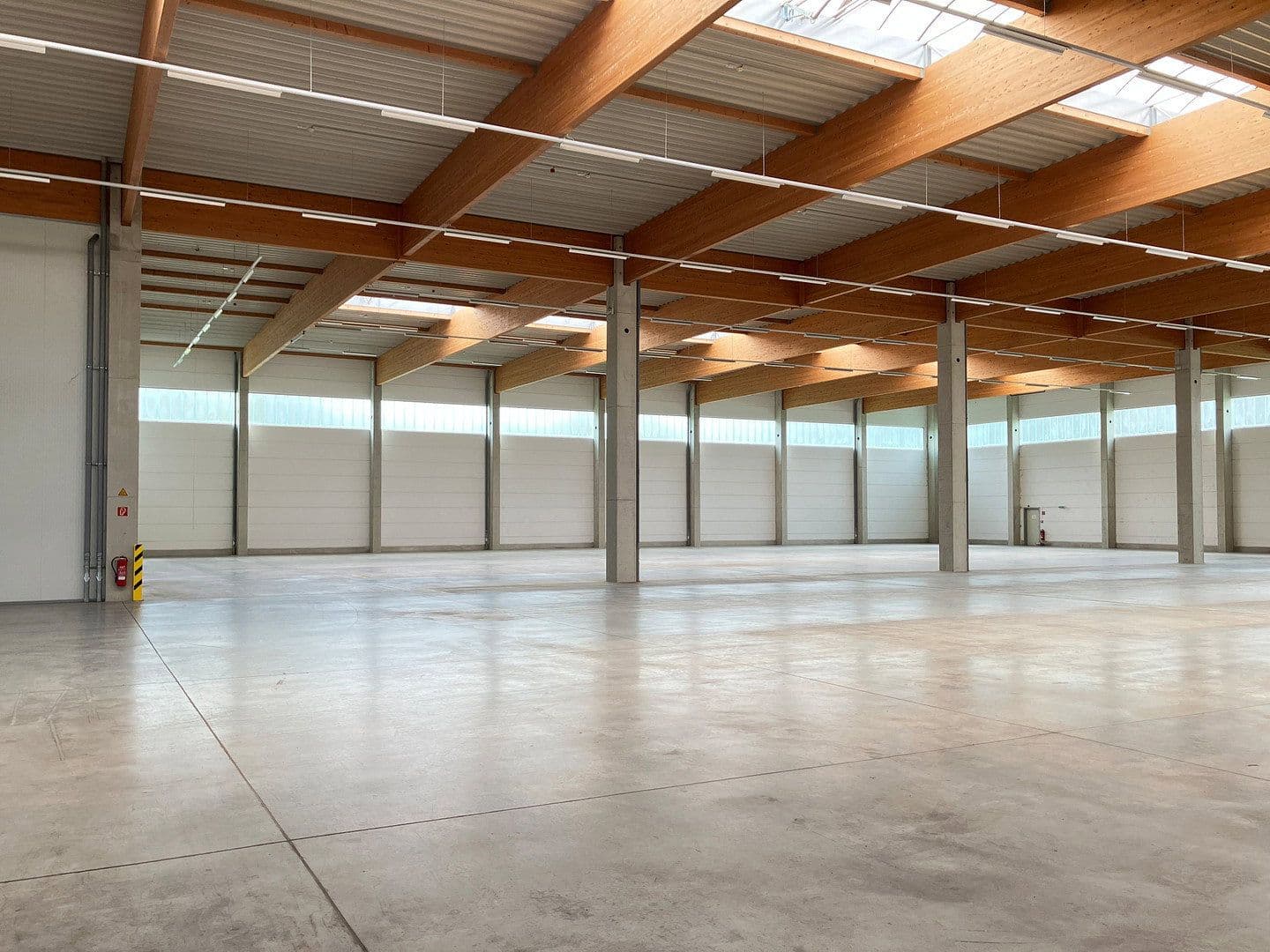 Prenájom nebytového priestoru 3.170 m², Tüttleben, Durínsko Prenájom nebytového priestoru 3.170 m², Tüttleben, Durínsko