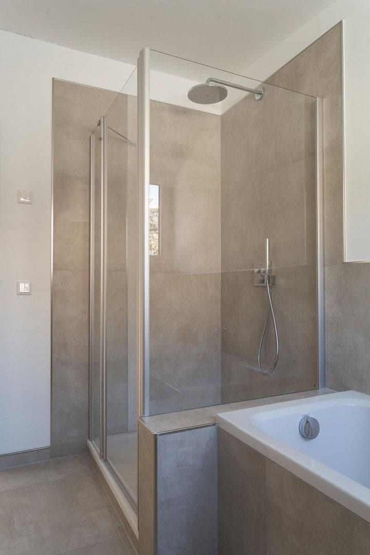 Predaj bytu 3-izbový 104 m², Halle, Sasko-Anhaltsko Predaj bytu 3-izbový 104 m², Halle, Sasko-Anhaltsko