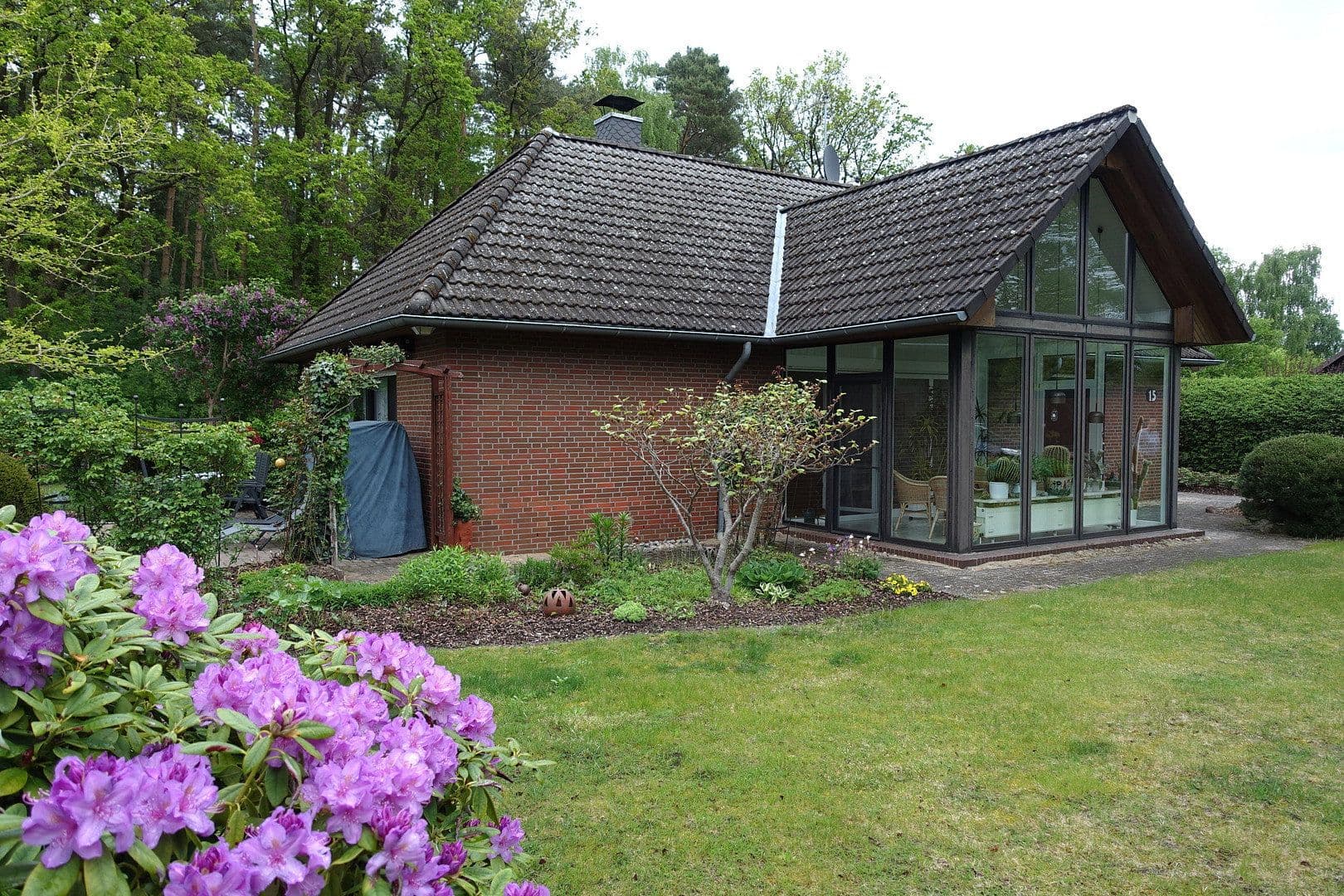 Predaj domu 143 m², pozemek 1.200 m², Ameisenweg 15, Handeloh, Dolné Sasko Predaj domu 143 m², pozemek 1.200 m², Ameisenweg 15, Handeloh, Dolné Sasko