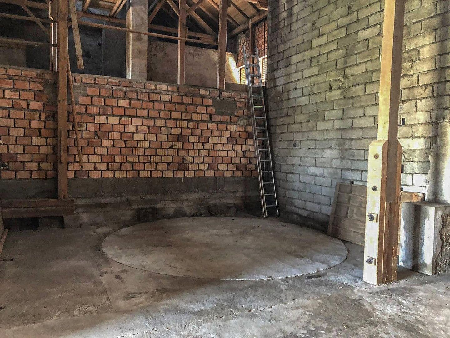 Prenájom garáže 228 m², Vogtareuth, Bavorsko Prenájom garáže 228 m², Vogtareuth, Bavorsko