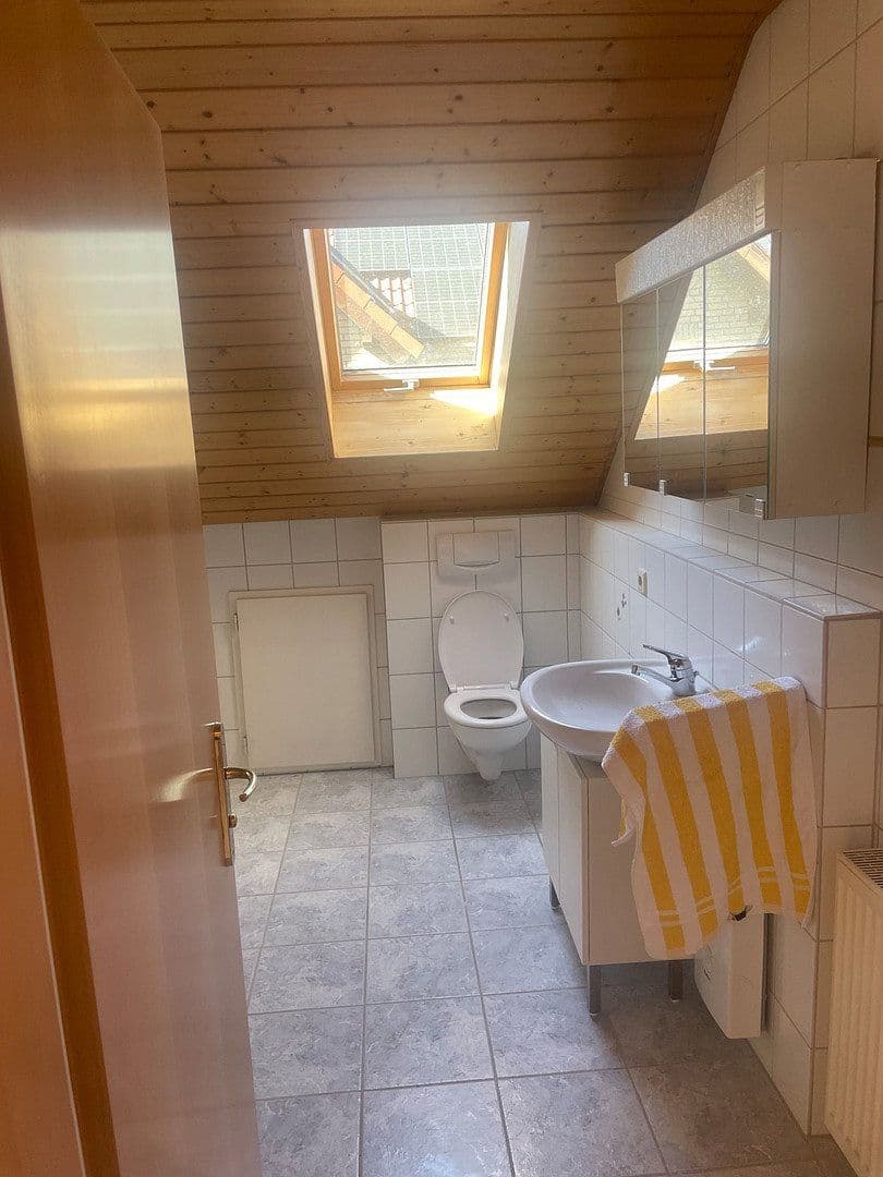 Prenájom bytu 2-izbový 62 m², Heidestraße 14, Friolzheim, Bádensko-Wurttembersko Prenájom bytu 2-izbový 62 m², Heidestraße 14, Friolzheim, Bádensko-Wurttembersko