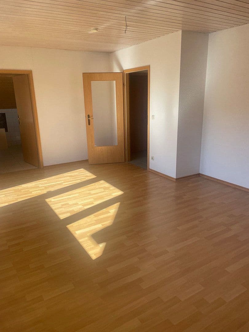 Prenájom bytu 2-izbový 62 m², Heidestraße 14, Friolzheim, Bádensko-Wurttembersko Prenájom bytu 2-izbový 62 m², Heidestraße 14, Friolzheim, Bádensko-Wurttembersko