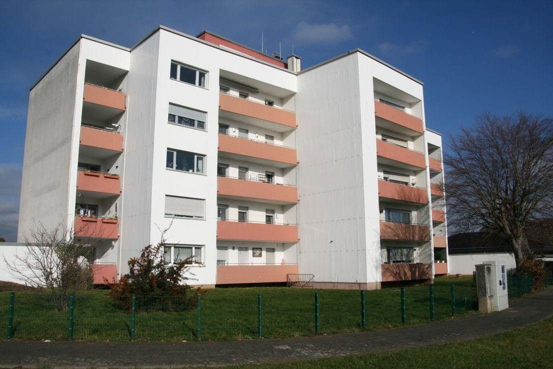 Prenájom bytu 5-izbový 106 m², Blumenstraße 40, Elsdorf, Severné Porýnie - Westfálsko Prenájom bytu 5-izbový 106 m², Blumenstraße 40, Elsdorf, Severné Porýnie - Westfálsko