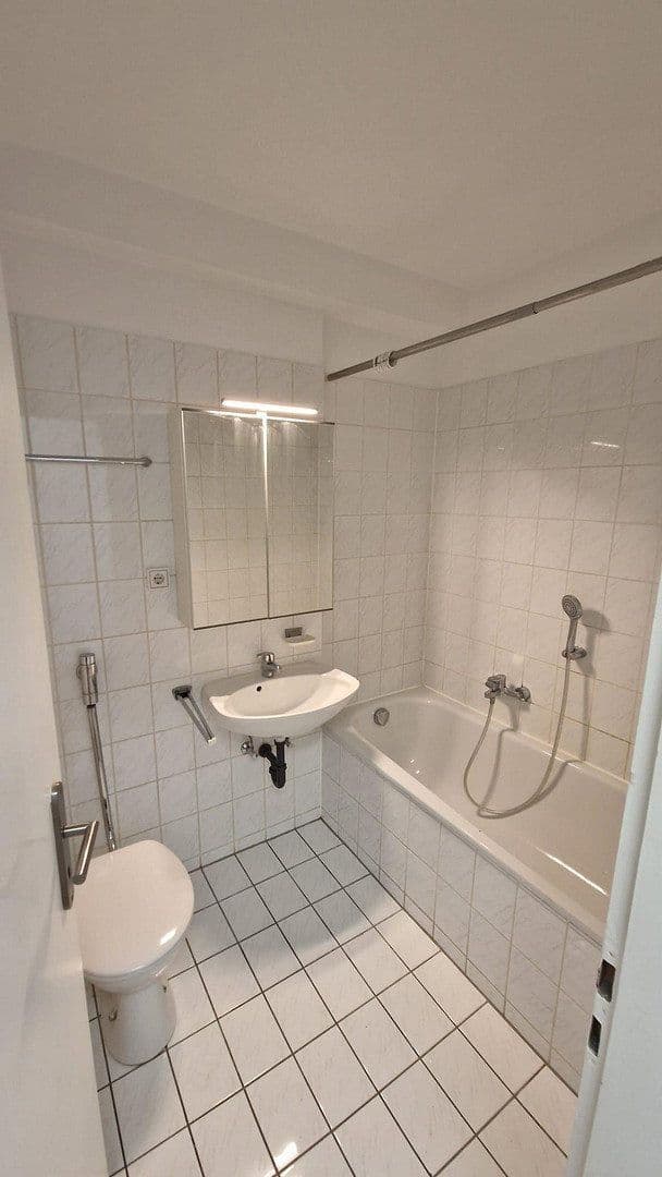 Prenájom bytu 1-izbový 30 m², Ampfingstrasse, München, Bavorsko Prenájom bytu 1-izbový 30 m², Ampfingstrasse, München, Bavorsko