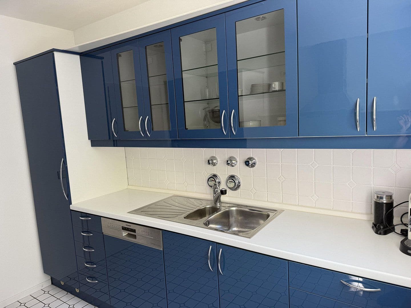 Prenájom bytu 3-izbový 110 m², Bergisch Gladbach, Severné Porýnie - Westfálsko Prenájom bytu 3-izbový 110 m², Bergisch Gladbach, Severné Porýnie - Westfálsko