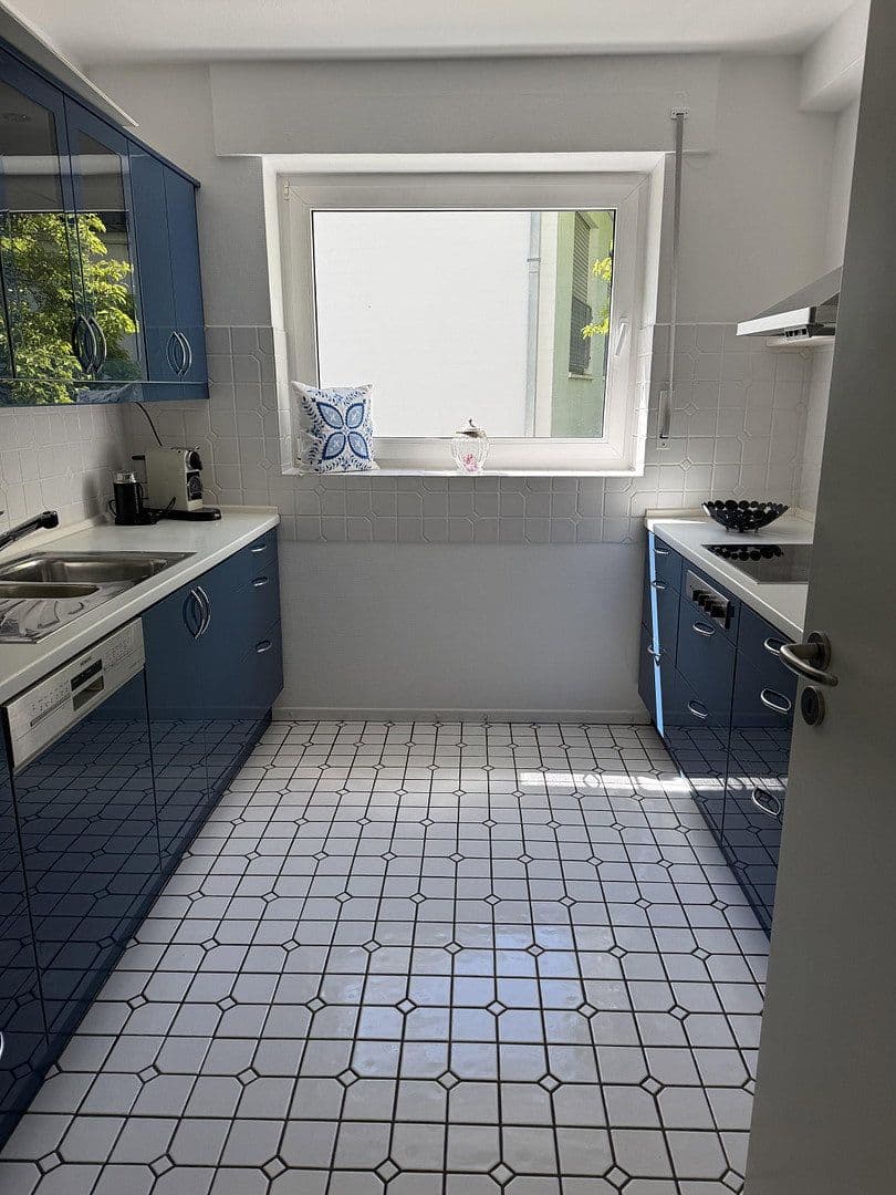 Prenájom bytu 3-izbový 110 m², Bergisch Gladbach, Severné Porýnie - Westfálsko Prenájom bytu 3-izbový 110 m², Bergisch Gladbach, Severné Porýnie - Westfálsko