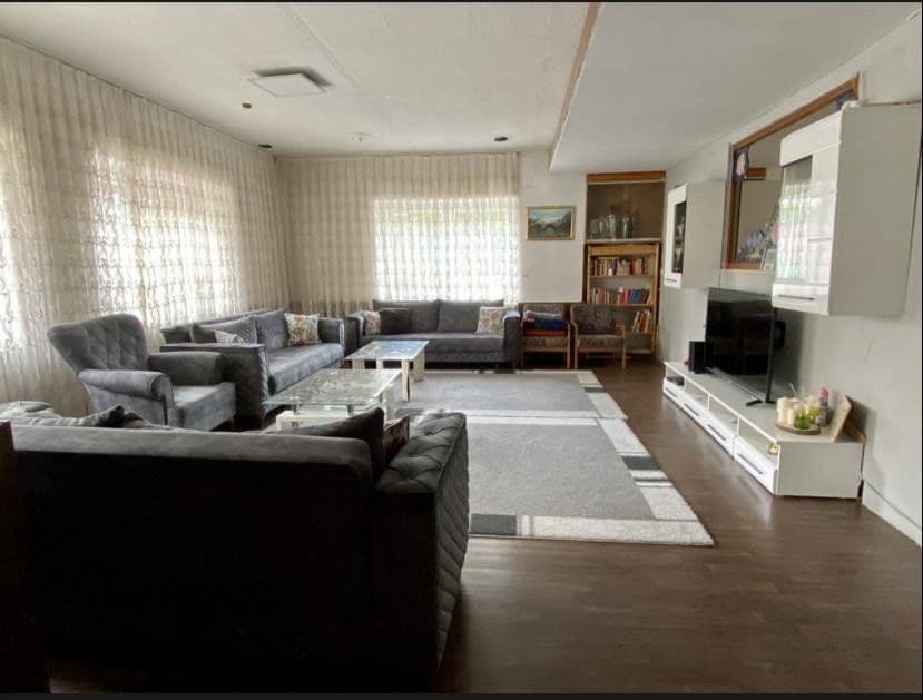 Predaj domu 286 m², pozemek 154 m², Külsheim, Bádensko-Wurttembersko Predaj domu 286 m², pozemek 154 m², Külsheim, Bádensko-Wurttembersko