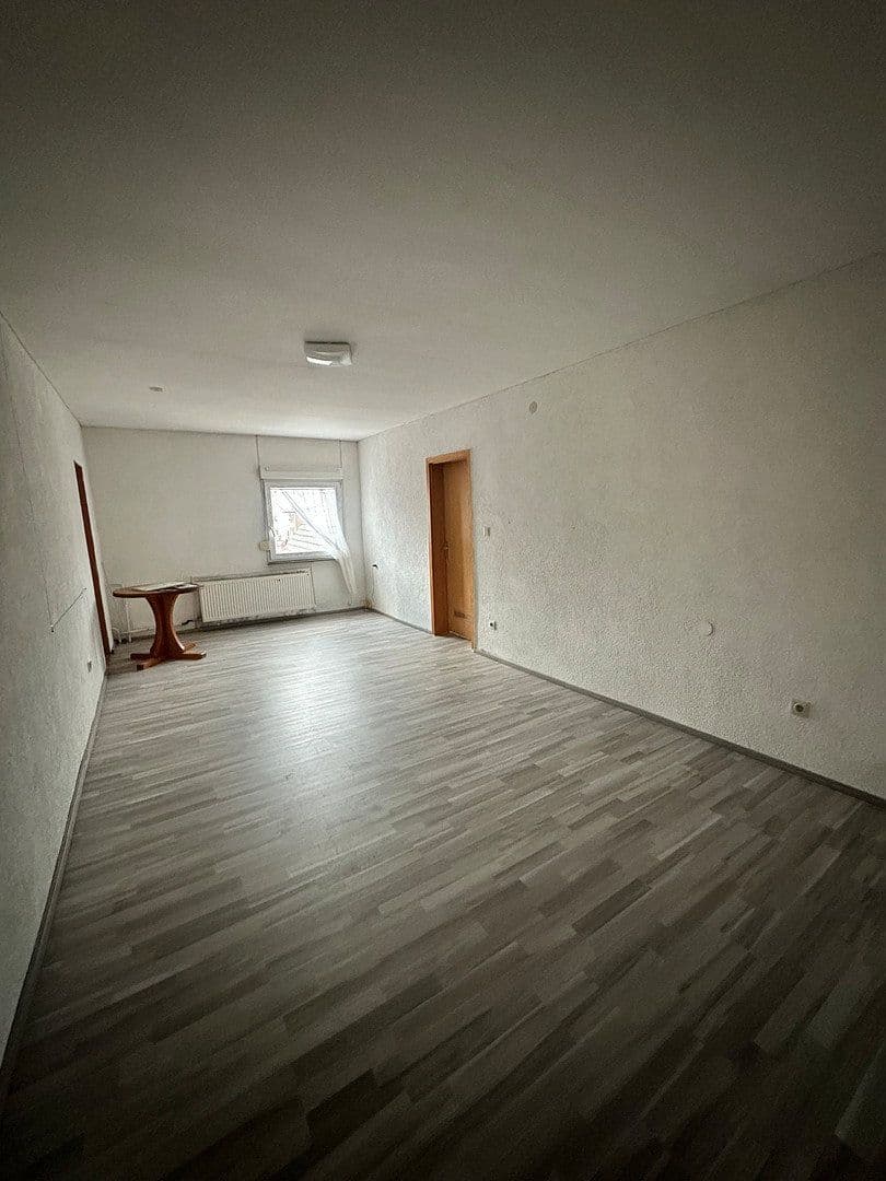 Predaj domu 286 m², pozemek 154 m², Külsheim, Bádensko-Wurttembersko Predaj domu 286 m², pozemek 154 m², Külsheim, Bádensko-Wurttembersko