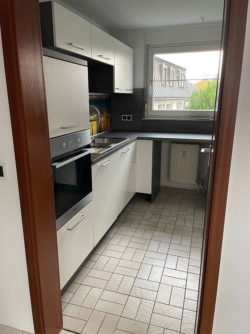 Predaj domu 232 m², pozemek 319 m², Wiesbaden, Hesensko Predaj domu 232 m², pozemek 319 m², Wiesbaden, Hesensko
