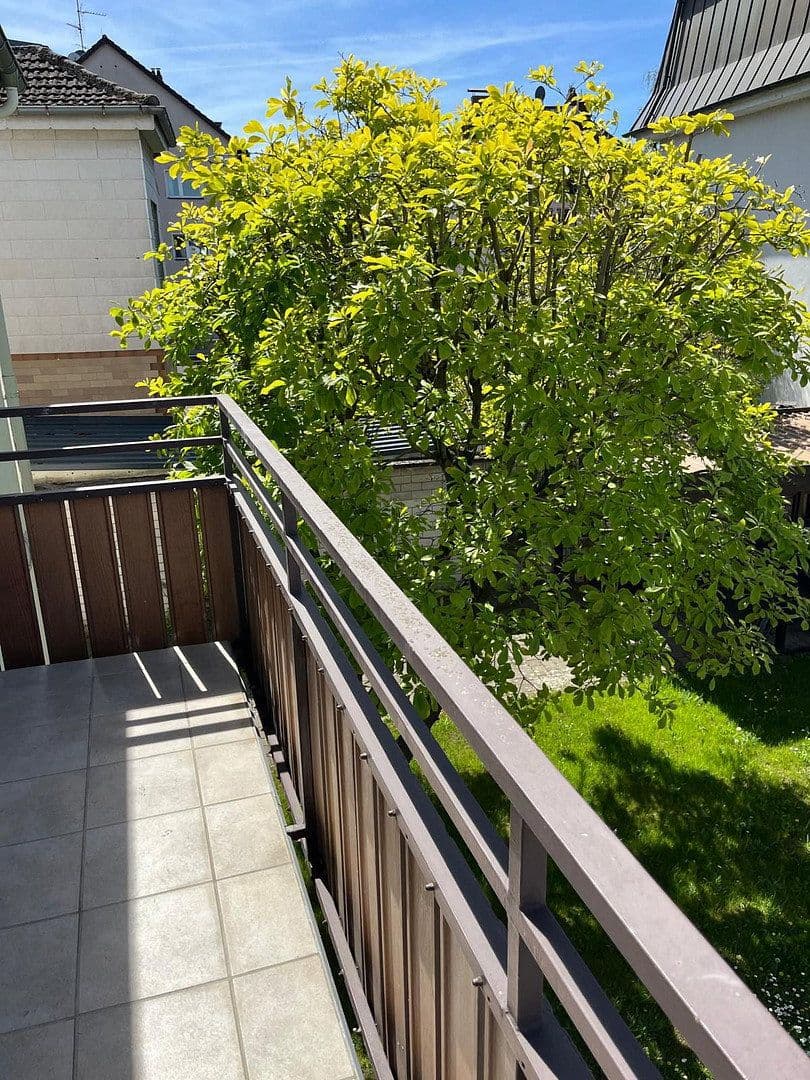 Predaj domu 232 m², pozemek 319 m², Wiesbaden, Hesensko Predaj domu 232 m², pozemek 319 m², Wiesbaden, Hesensko