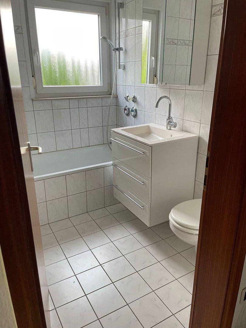 Predaj domu 232 m², pozemek 319 m², Wiesbaden, Hesensko Predaj domu 232 m², pozemek 319 m², Wiesbaden, Hesensko