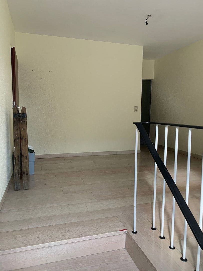 Predaj domu 232 m², pozemek 319 m², Wiesbaden, Hesensko Predaj domu 232 m², pozemek 319 m², Wiesbaden, Hesensko