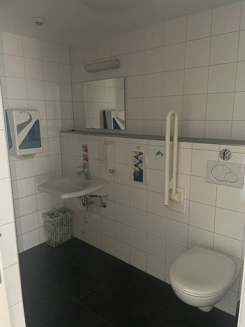 Predaj kancelárie 174 m², Große Rurstraße 88, Jülich, Severné Porýnie - Westfálsko Predaj kancelárie 174 m², Große Rurstraße 88, Jülich, Severné Porýnie - Westfálsko