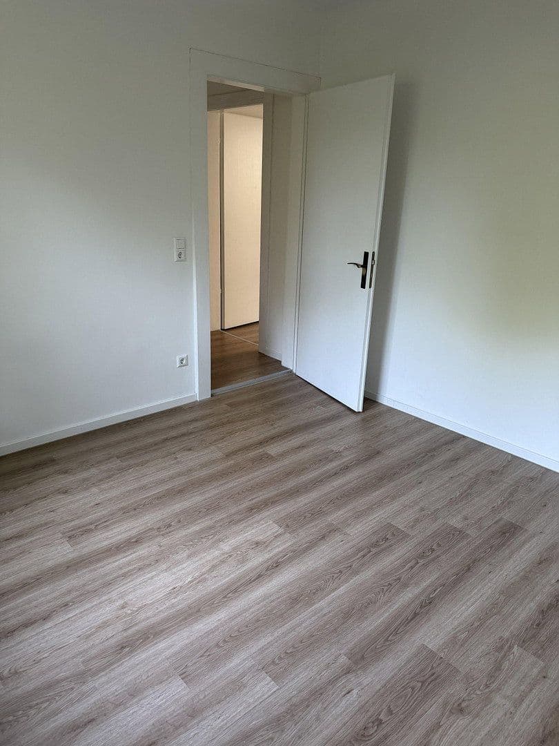 Prenájom bytu 2-izbový 46 m², Paulusstr. 22/1, Stuttgart, Bádensko-Wurttembersko Prenájom bytu 2-izbový 46 m², Paulusstr. 22/1, Stuttgart, Bádensko-Wurttembersko