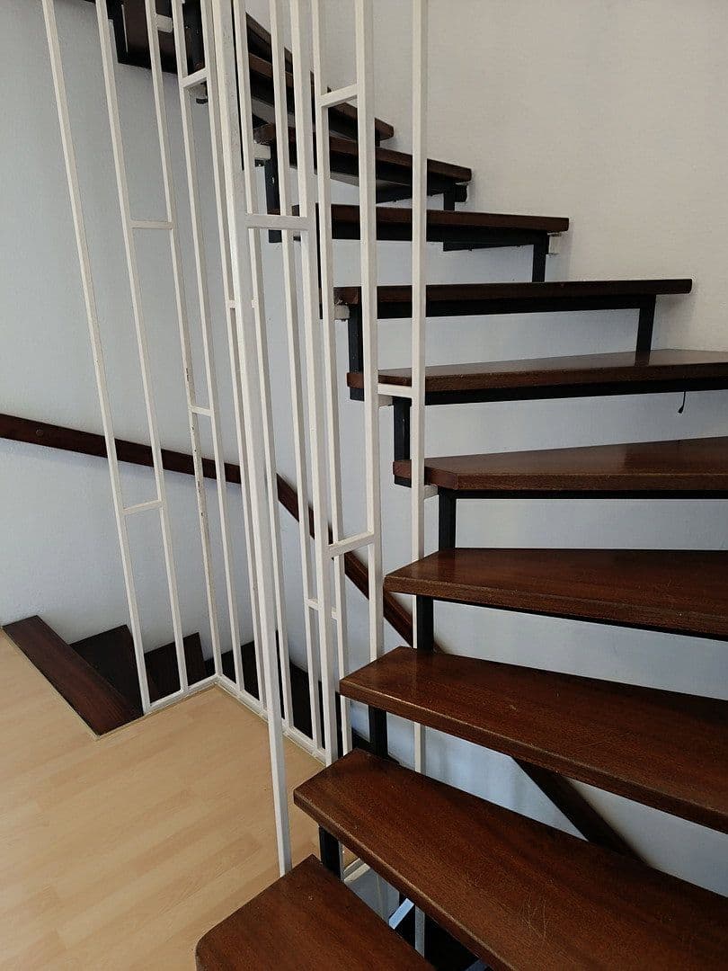 Predaj domu 160 m², pozemek 206 m², Gewerbestraße 98, Gundelfingen, Bádensko-Wurttembersko Predaj domu 160 m², pozemek 206 m², Gewerbestraße 98, Gundelfingen, Bádensko-Wurttembersko
