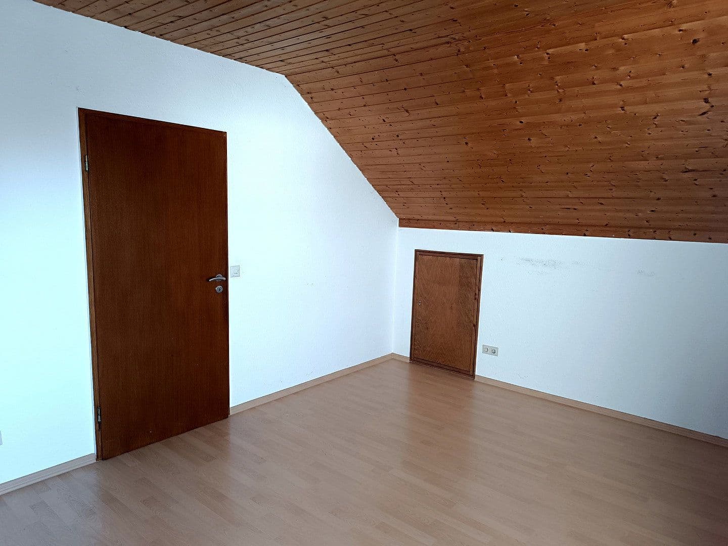 Predaj domu 160 m², pozemek 206 m², Gewerbestraße 98, Gundelfingen, Bádensko-Wurttembersko Predaj domu 160 m², pozemek 206 m², Gewerbestraße 98, Gundelfingen, Bádensko-Wurttembersko