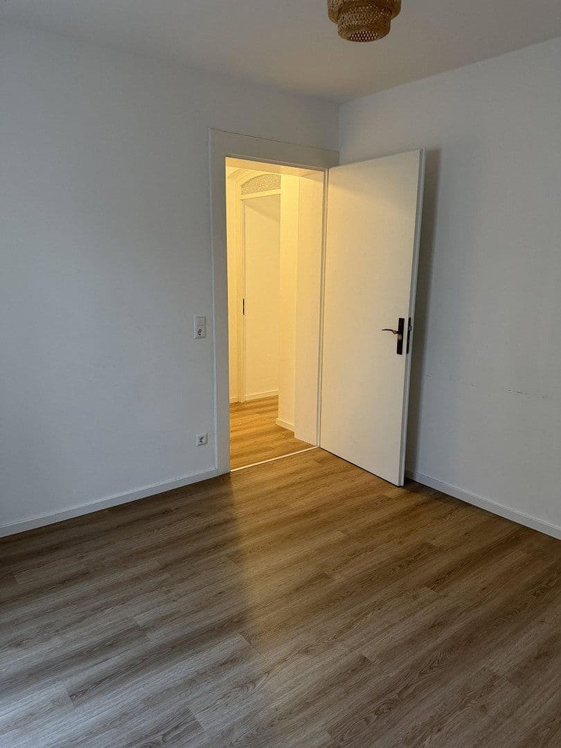 Prenájom bytu 2-izbový 43 m², Paulusstr. 22/1, Stuttgart, Bádensko-Wurttembersko Prenájom bytu 2-izbový 43 m², Paulusstr. 22/1, Stuttgart, Bádensko-Wurttembersko