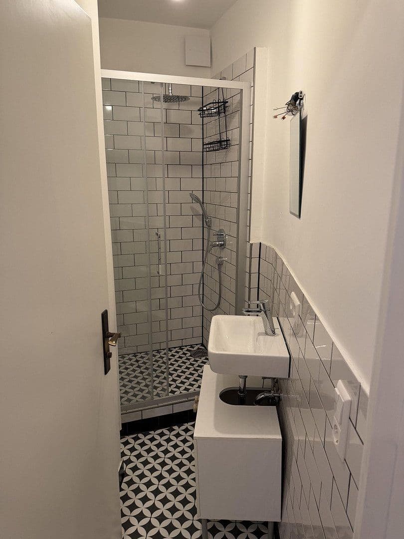Prenájom bytu 2-izbový 43 m², Paulusstr. 22/1, Stuttgart, Bádensko-Wurttembersko Prenájom bytu 2-izbový 43 m², Paulusstr. 22/1, Stuttgart, Bádensko-Wurttembersko