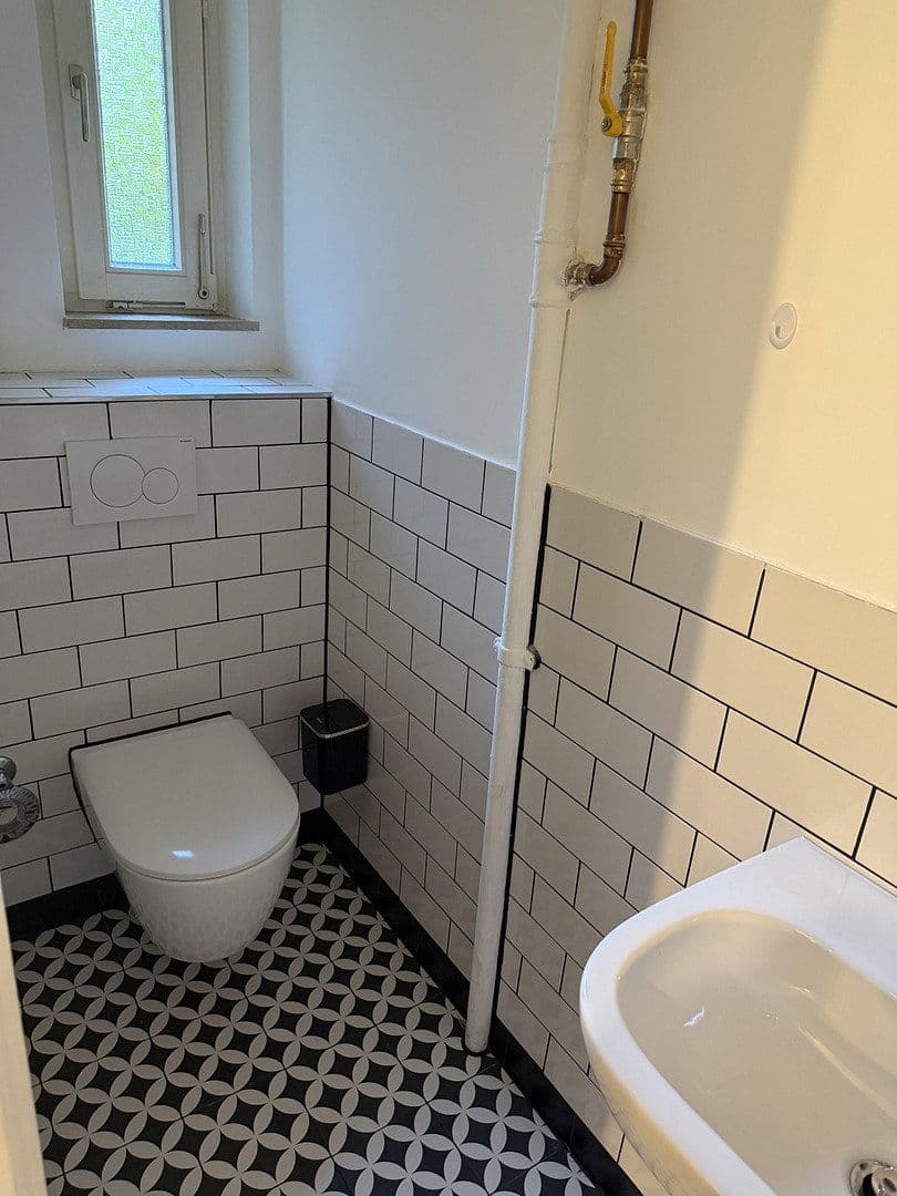 Prenájom bytu 2-izbový 43 m², Paulusstr. 22/1, Stuttgart, Bádensko-Wurttembersko Prenájom bytu 2-izbový 43 m², Paulusstr. 22/1, Stuttgart, Bádensko-Wurttembersko