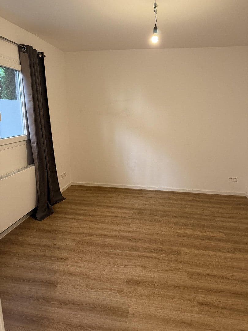 Prenájom bytu 2-izbový 43 m², Paulusstr. 22/1, Stuttgart, Bádensko-Wurttembersko Prenájom bytu 2-izbový 43 m², Paulusstr. 22/1, Stuttgart, Bádensko-Wurttembersko