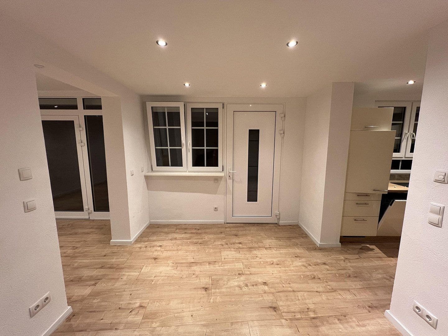 Prenájom bytu 5-izbový 128 m², Dorfbrunnenstraße 32, Wörth am Rhein, Porýnie-Falcko Prenájom bytu 5-izbový 128 m², Dorfbrunnenstraße 32, Wörth am Rhein, Porýnie-Falcko