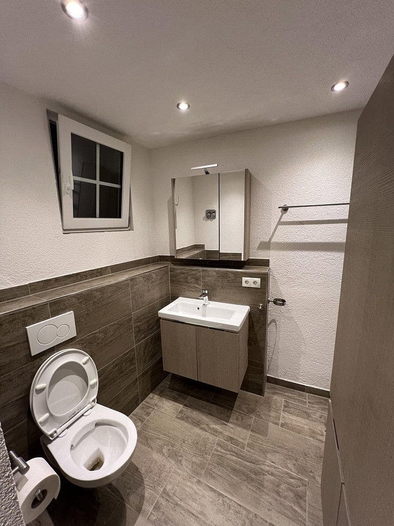 Prenájom bytu 5-izbový 128 m², Dorfbrunnenstraße 32, Wörth am Rhein, Porýnie-Falcko Prenájom bytu 5-izbový 128 m², Dorfbrunnenstraße 32, Wörth am Rhein, Porýnie-Falcko