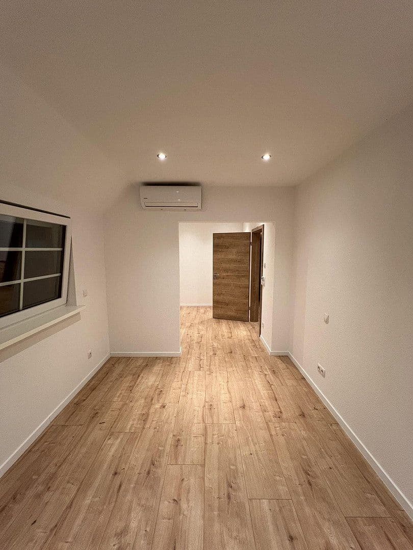 Prenájom bytu 5-izbový 128 m², Dorfbrunnenstraße 32, Wörth am Rhein, Porýnie-Falcko Prenájom bytu 5-izbový 128 m², Dorfbrunnenstraße 32, Wörth am Rhein, Porýnie-Falcko