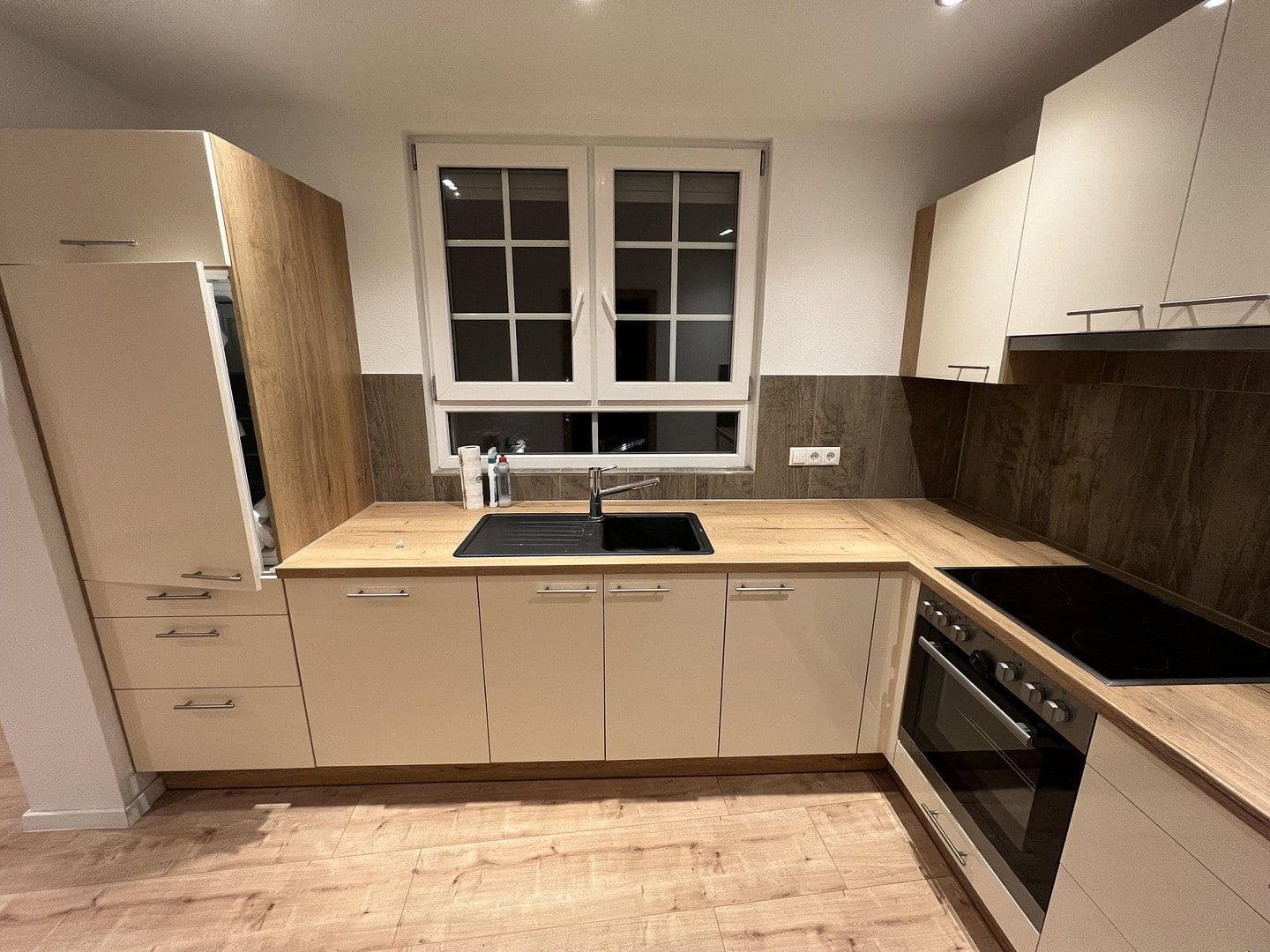Prenájom bytu 5-izbový 128 m², Dorfbrunnenstraße 32, Wörth am Rhein, Porýnie-Falcko Prenájom bytu 5-izbový 128 m², Dorfbrunnenstraße 32, Wörth am Rhein, Porýnie-Falcko