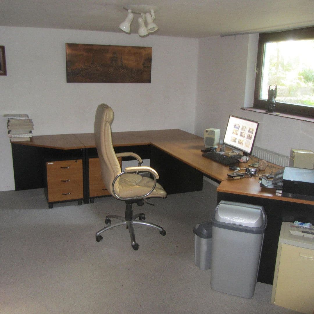 Predaj domu 140 m², pozemek 2.000 m², Seevetal, Dolné Sasko Predaj domu 140 m², pozemek 2.000 m², Seevetal, Dolné Sasko