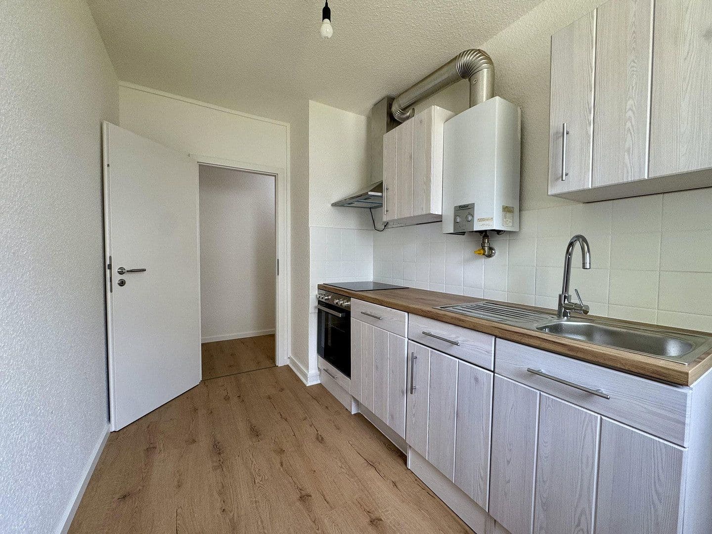 Prenájom bytu 2-izbový 58 m², Hauberrisserstraße 25, Wiesbaden, Hesensko Prenájom bytu 2-izbový 58 m², Hauberrisserstraße 25, Wiesbaden, Hesensko