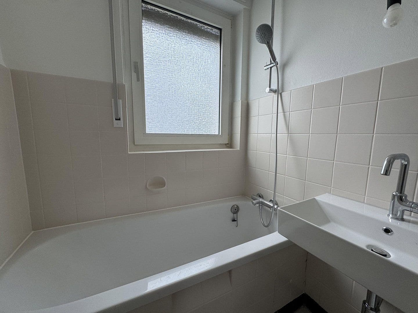 Prenájom bytu 2-izbový 58 m², Hauberrisserstraße 25, Wiesbaden, Hesensko Prenájom bytu 2-izbový 58 m², Hauberrisserstraße 25, Wiesbaden, Hesensko