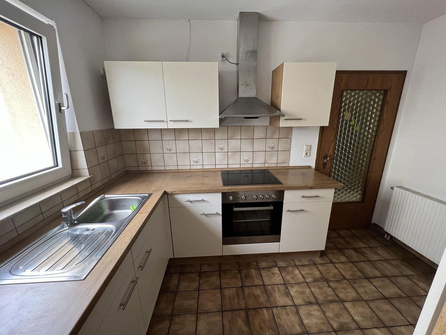 Prenájom bytu 4-izbový 85 m², Schwäbisch Gmünd, Bádensko-Wurttembersko Prenájom bytu 4-izbový 85 m², Schwäbisch Gmünd, Bádensko-Wurttembersko