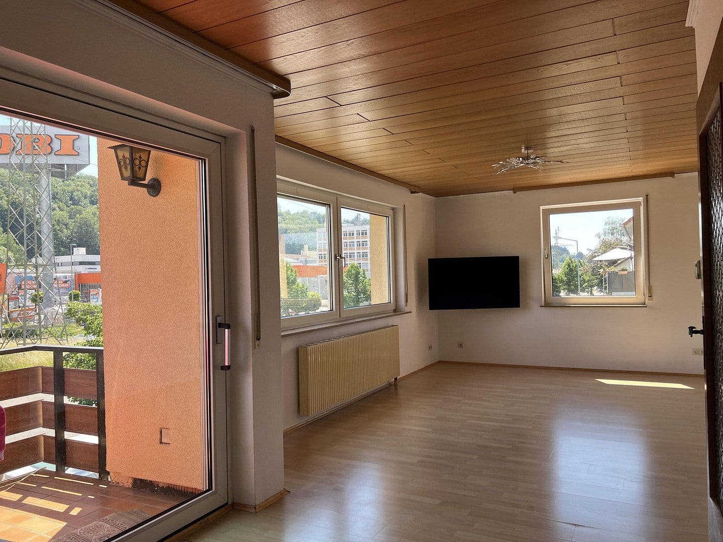 Prenájom bytu 4-izbový 85 m², Schwäbisch Gmünd, Bádensko-Wurttembersko Prenájom bytu 4-izbový 85 m², Schwäbisch Gmünd, Bádensko-Wurttembersko