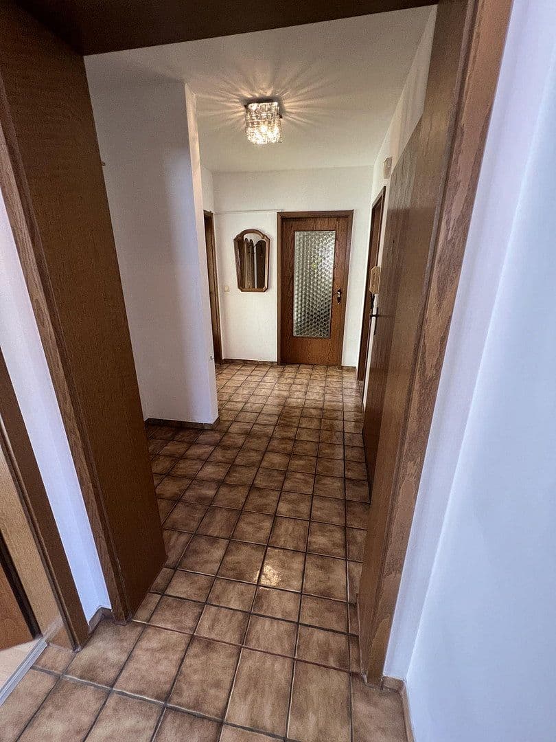 Prenájom bytu 4-izbový 85 m², Schwäbisch Gmünd, Bádensko-Wurttembersko Prenájom bytu 4-izbový 85 m², Schwäbisch Gmünd, Bádensko-Wurttembersko