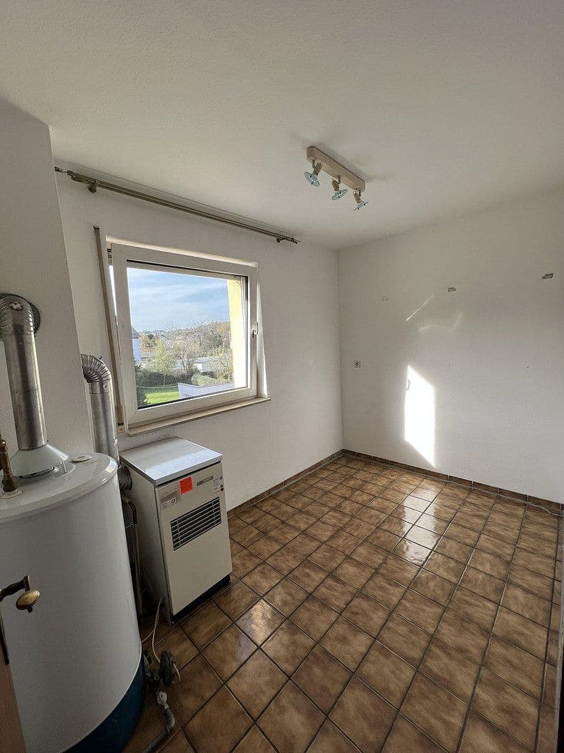 Prenájom bytu 4-izbový 85 m², Schwäbisch Gmünd, Bádensko-Wurttembersko Prenájom bytu 4-izbový 85 m², Schwäbisch Gmünd, Bádensko-Wurttembersko