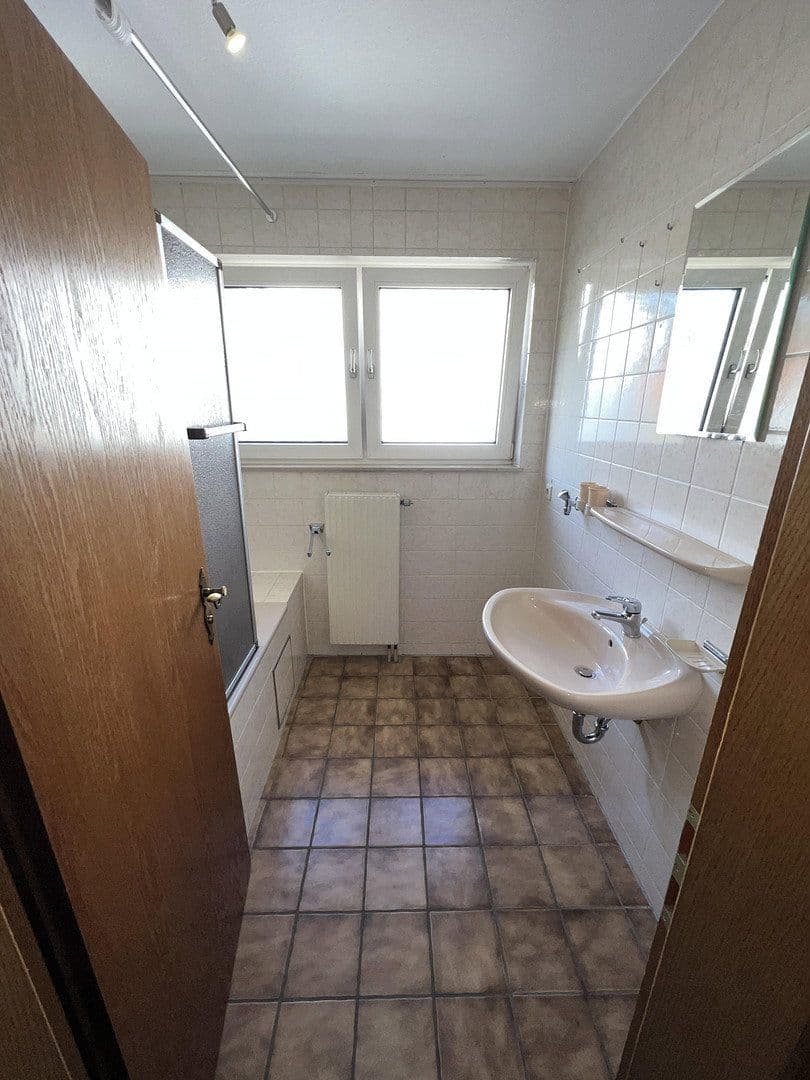 Prenájom bytu 4-izbový 85 m², Schwäbisch Gmünd, Bádensko-Wurttembersko Prenájom bytu 4-izbový 85 m², Schwäbisch Gmünd, Bádensko-Wurttembersko