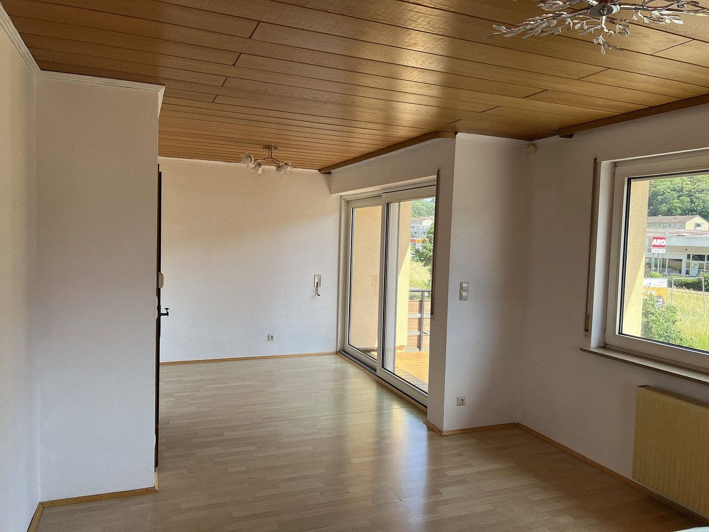 Prenájom bytu 4-izbový 85 m², Schwäbisch Gmünd, Bádensko-Wurttembersko Prenájom bytu 4-izbový 85 m², Schwäbisch Gmünd, Bádensko-Wurttembersko