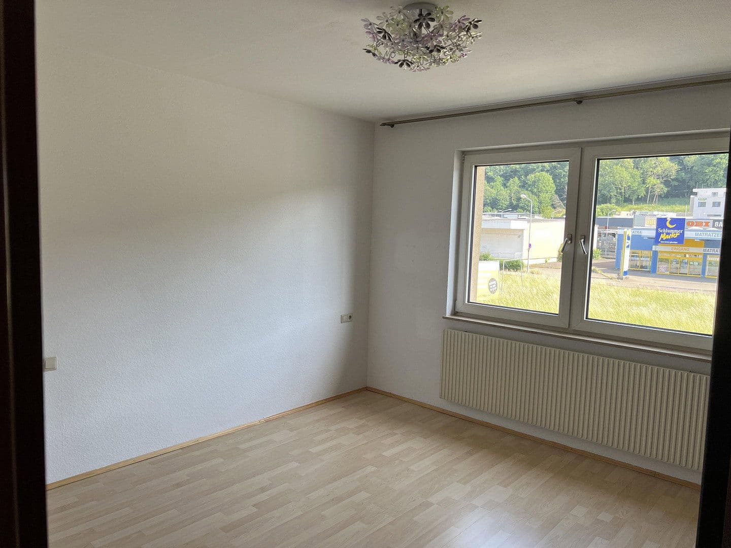 Prenájom bytu 4-izbový 85 m², Schwäbisch Gmünd, Bádensko-Wurttembersko Prenájom bytu 4-izbový 85 m², Schwäbisch Gmünd, Bádensko-Wurttembersko