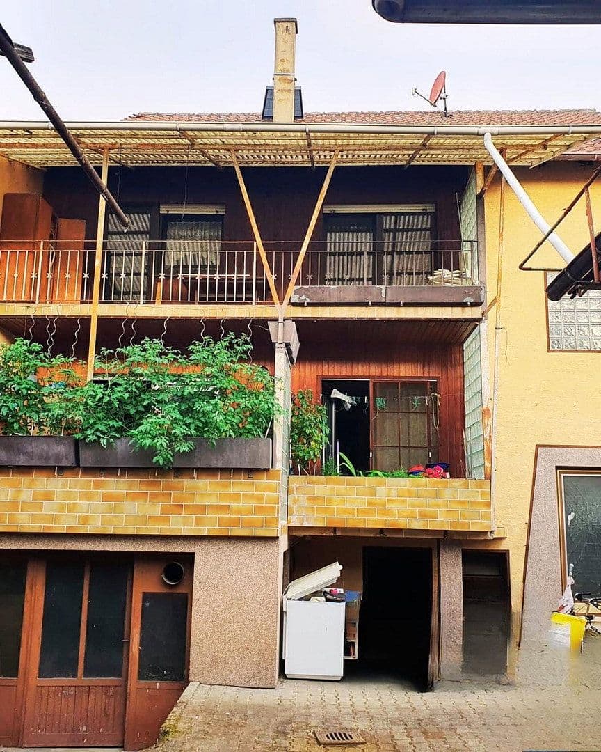 Predaj domu 280 m², pozemek 898 m², Hambrücken, Bádensko-Wurttembersko Predaj domu 280 m², pozemek 898 m², Hambrücken, Bádensko-Wurttembersko