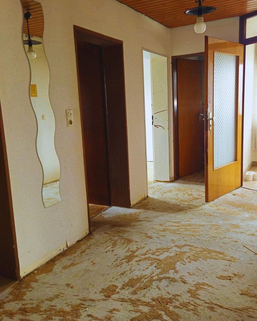 Predaj domu 280 m², pozemek 898 m², Hambrücken, Bádensko-Wurttembersko Predaj domu 280 m², pozemek 898 m², Hambrücken, Bádensko-Wurttembersko