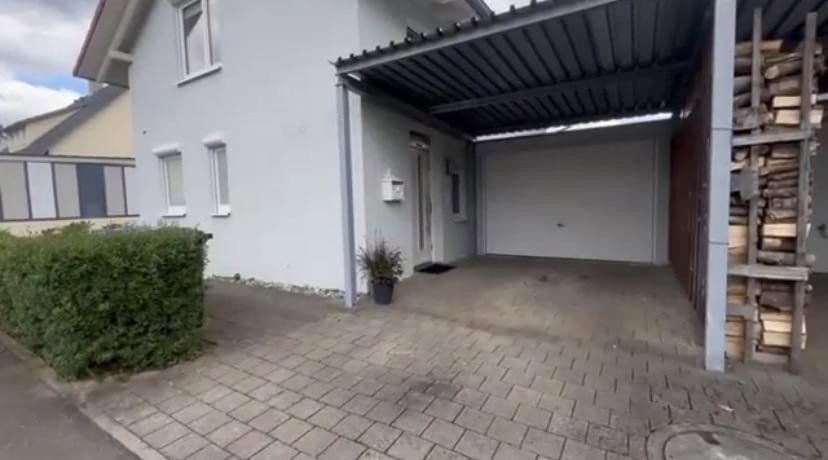 Predaj domu 138 m², pozemek 268 m², Engen, Bádensko-Wurttembersko Predaj domu 138 m², pozemek 268 m², Engen, Bádensko-Wurttembersko