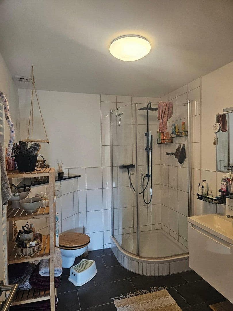 Prenájom bytu 3-izbový 75 m², Neustadt (Wied), Porýnie-Falcko Prenájom bytu 3-izbový 75 m², Neustadt (Wied), Porýnie-Falcko