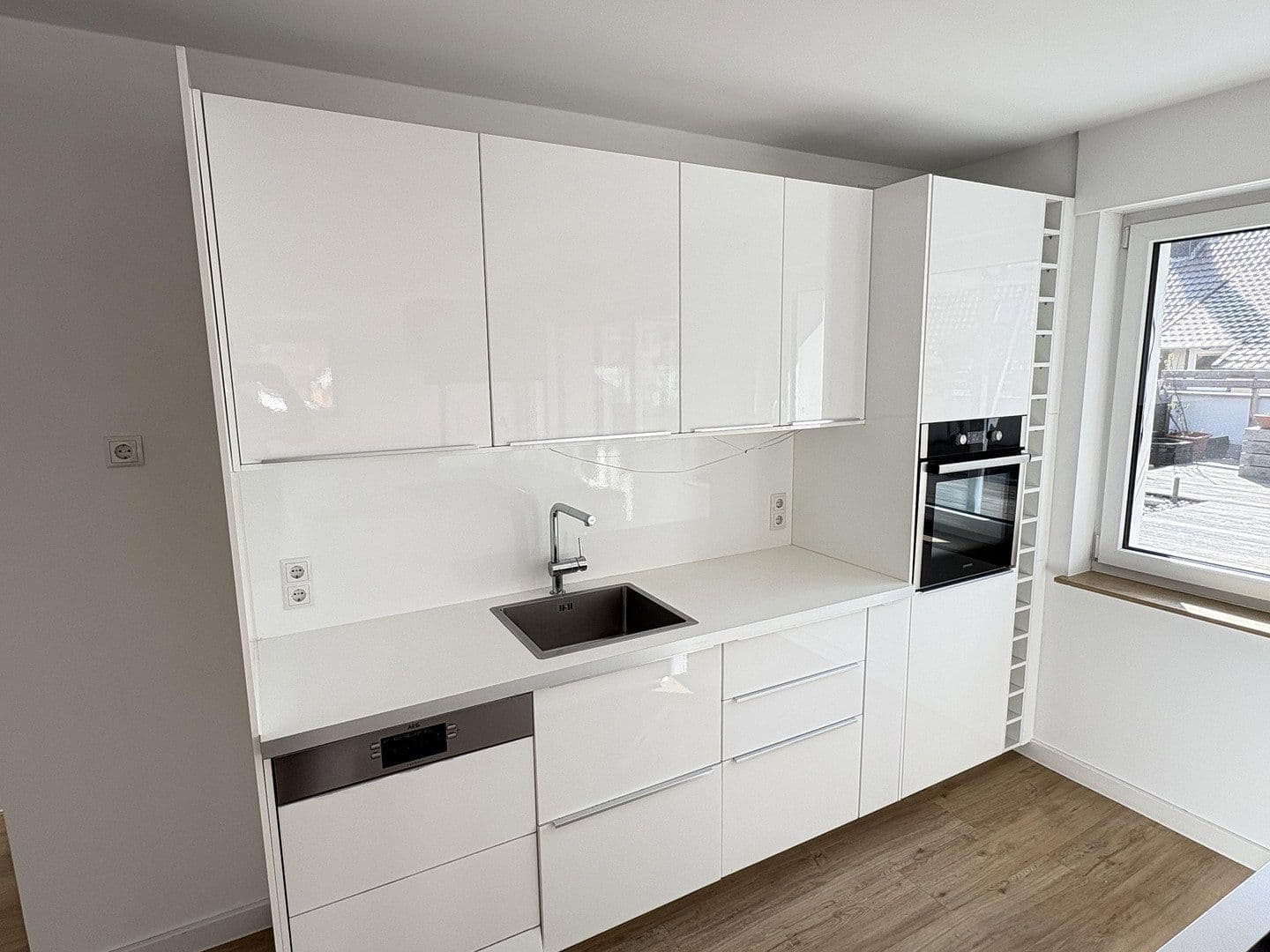 Prenájom bytu 3-izbový 154 m², Bahnhofstraße 4a, Delligsen, Dolné Sasko Prenájom bytu 3-izbový 154 m², Bahnhofstraße 4a, Delligsen, Dolné Sasko