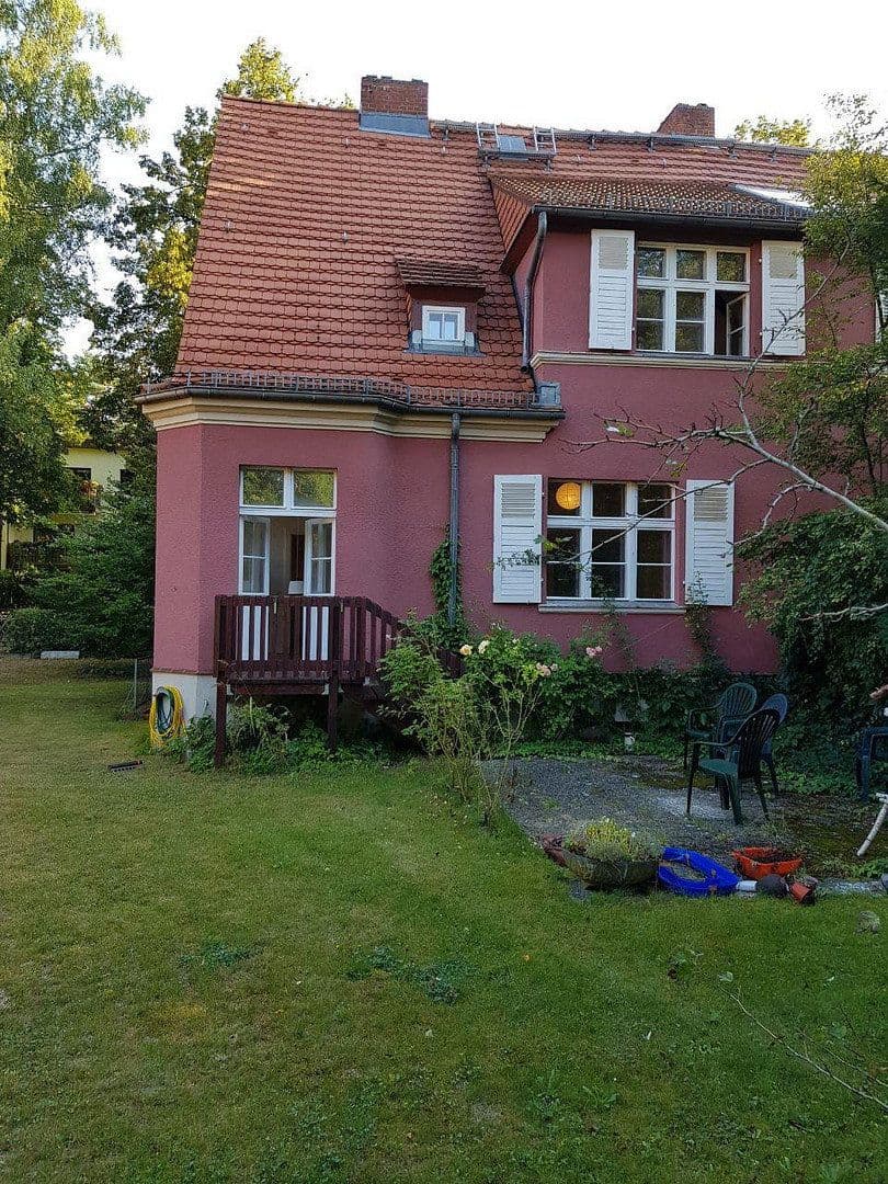 Predaj domu 125 m², pozemek 705 m², Berlin, Berlín Predaj domu 125 m², pozemek 705 m², Berlin, Berlín