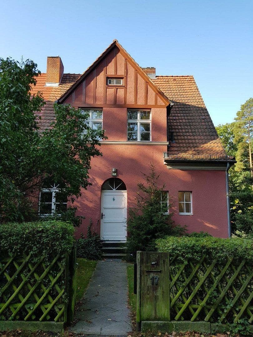Predaj domu 125 m², pozemek 705 m², Berlin, Berlín Predaj domu 125 m², pozemek 705 m², Berlin, Berlín