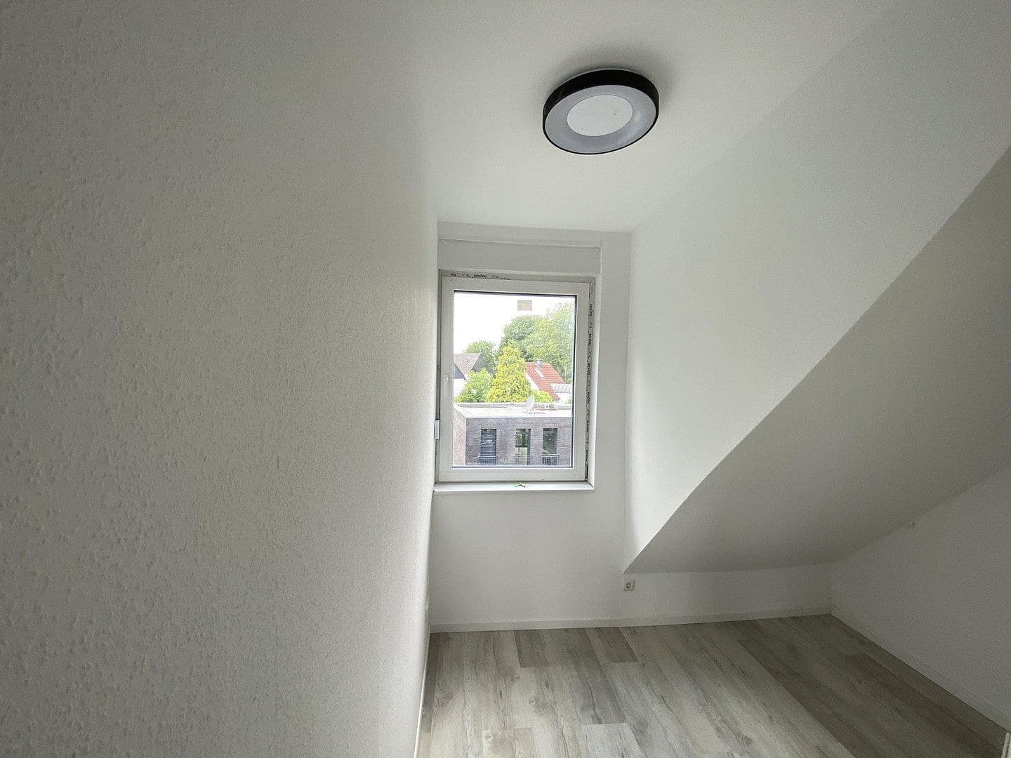 Prenájom bytu 1-izbový 37 m², Mülheim, Severné Porýnie - Westfálsko Prenájom bytu 1-izbový 37 m², Mülheim, Severné Porýnie - Westfálsko