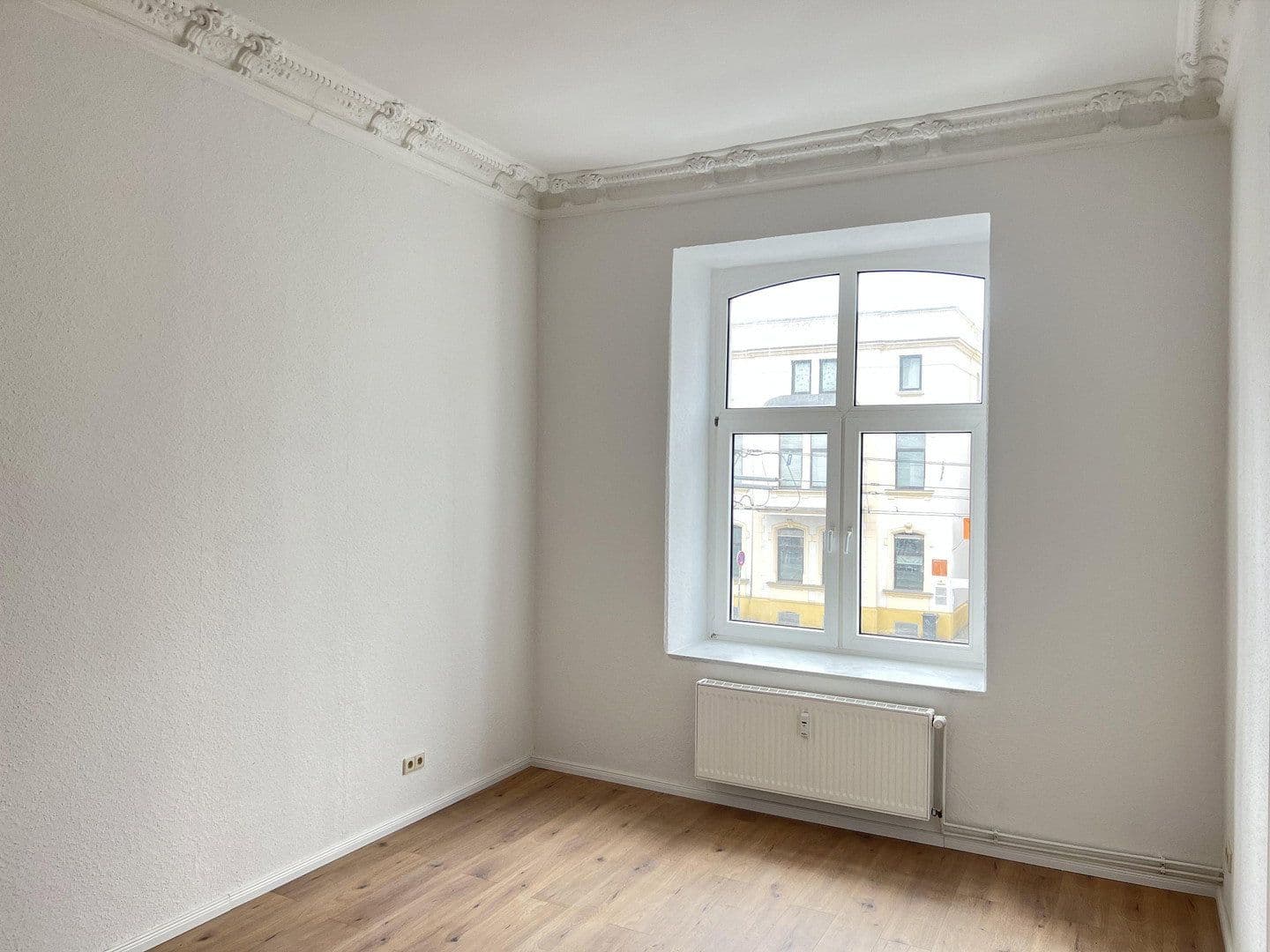 Prenájom bytu 3-izbový 92 m², Magdeburg, Sasko-Anhaltsko Prenájom bytu 3-izbový 92 m², Magdeburg, Sasko-Anhaltsko