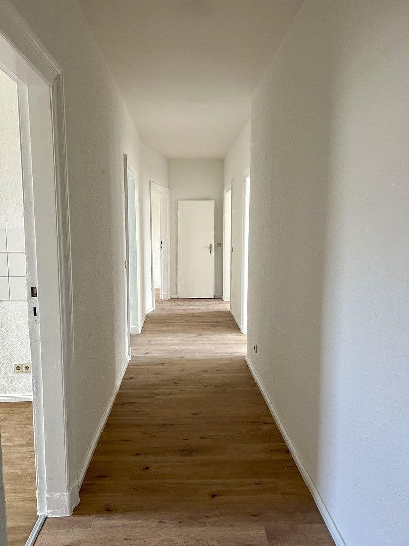Prenájom bytu 3-izbový 92 m², Magdeburg, Sasko-Anhaltsko Prenájom bytu 3-izbový 92 m², Magdeburg, Sasko-Anhaltsko