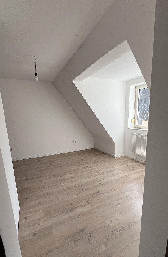 Predaj domu 250 m², pozemek 314 m², Mutterstadt, Porýnie-Falcko Predaj domu 250 m², pozemek 314 m², Mutterstadt, Porýnie-Falcko