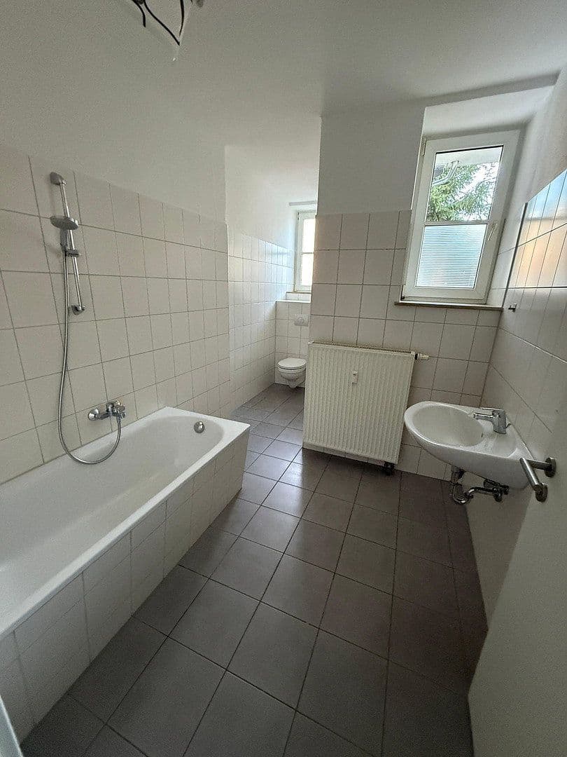 Prenájom bytu 2-izbový 62 m², Leonhardtstraße 32, Chemnitz, Sasko Prenájom bytu 2-izbový 62 m², Leonhardtstraße 32, Chemnitz, Sasko
